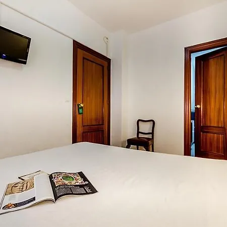 Oh! My Hostel *